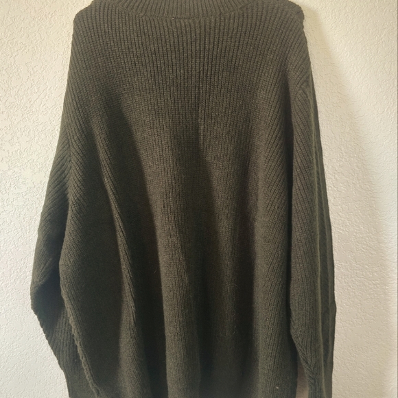 Sweater - Picture 2 of 3